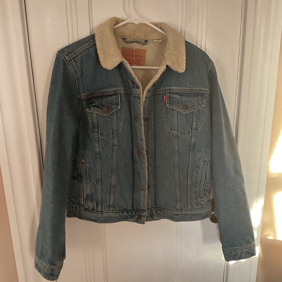 Levi's Classic Blue Denim Jacket with Cream Shearling Collar - Picture 1 of 5